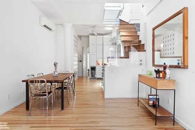 39 E 12TH Street