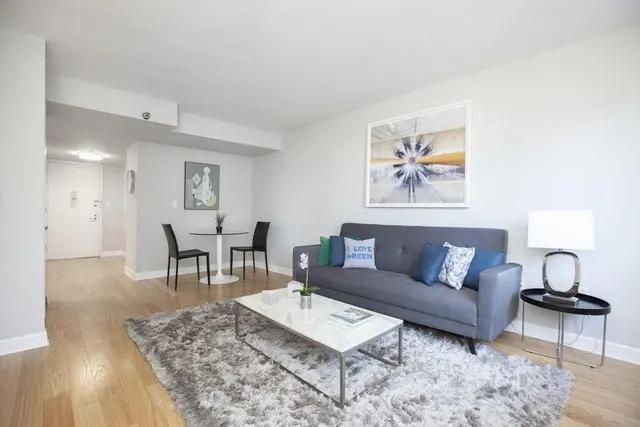 308 East 38th Street