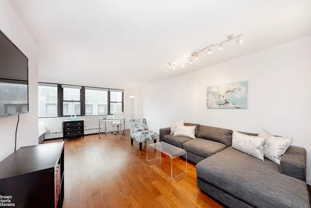 230 East 15th Street