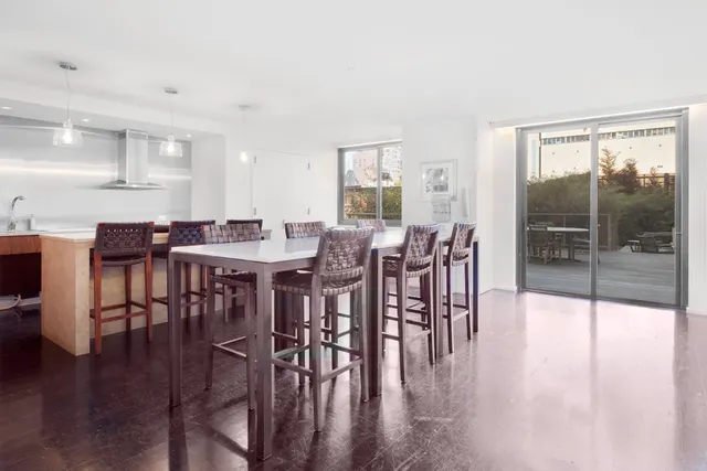 515 East 72nd Street