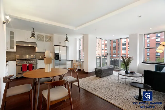 21 South End Avenue