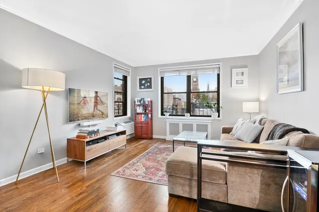 100 West Twelfth Street