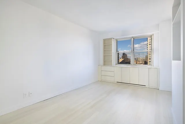 400 East 54th Street