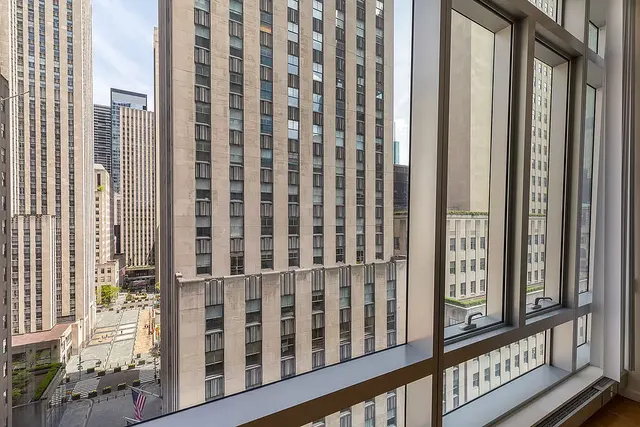 18 West 48th Street