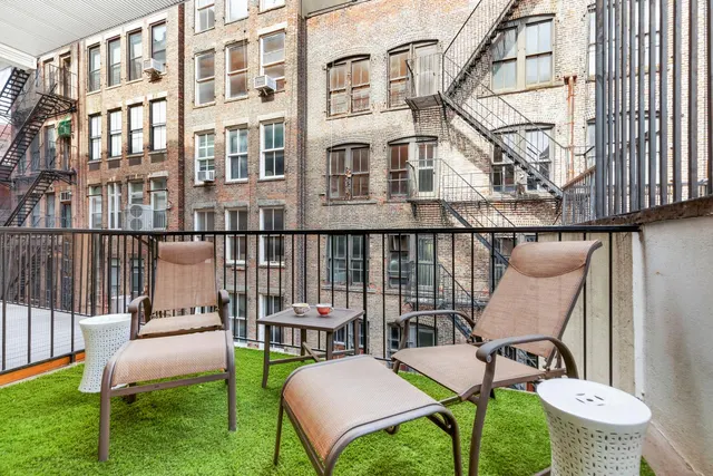 35 East 10th Street