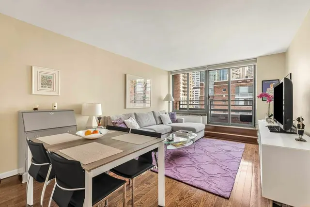 21 South End Avenue