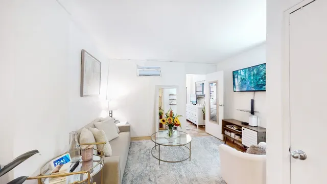 211 East 53rd Street
