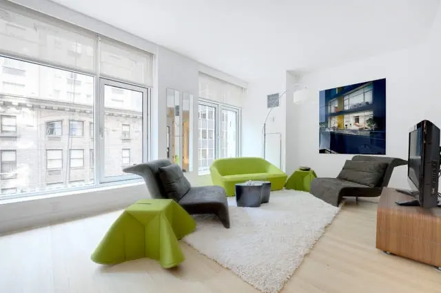 5 East 44th Street