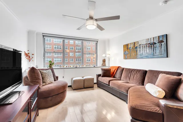 32 Gramercy Park South