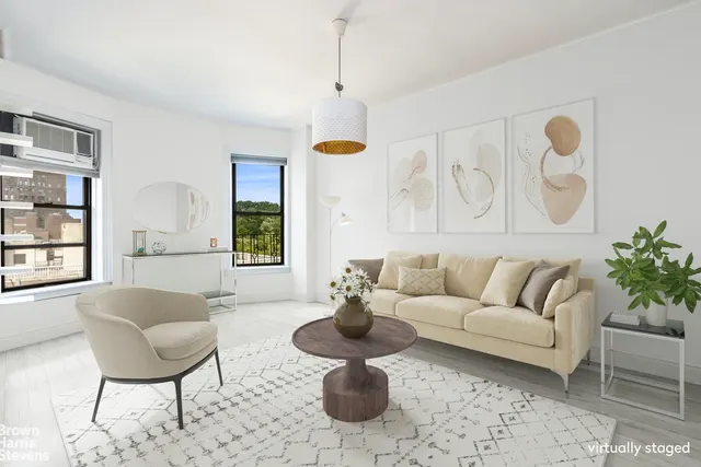 418 Central Park West