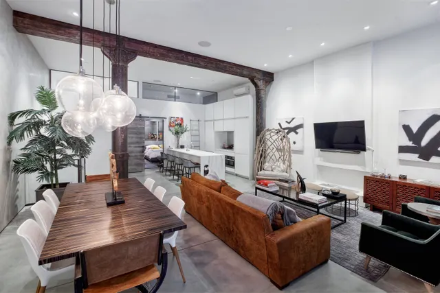 10 Bleecker Street