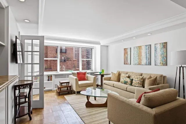 130 East 63rd Street