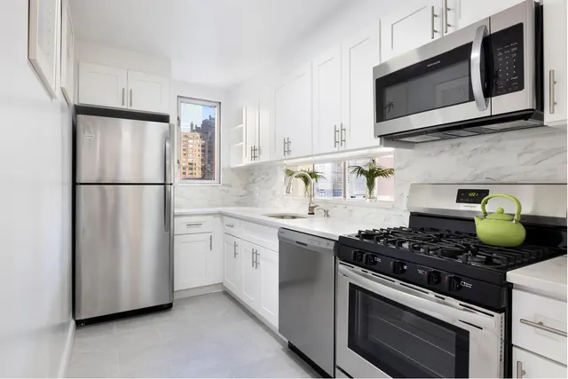 308 East 38th Street