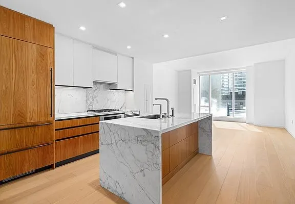 1 West End Avenue