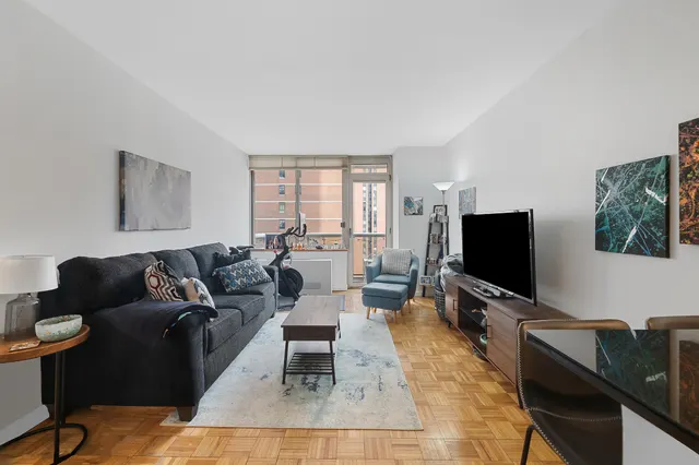 200 East 89th Street