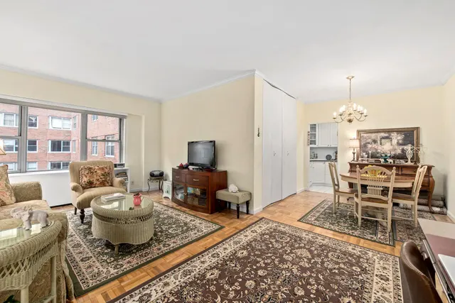 360 East 72nd Street
