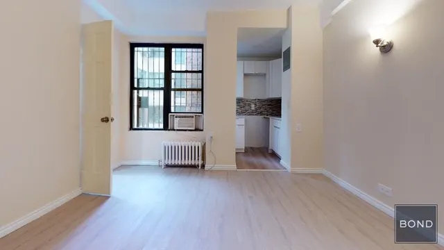 201 East 35th Street