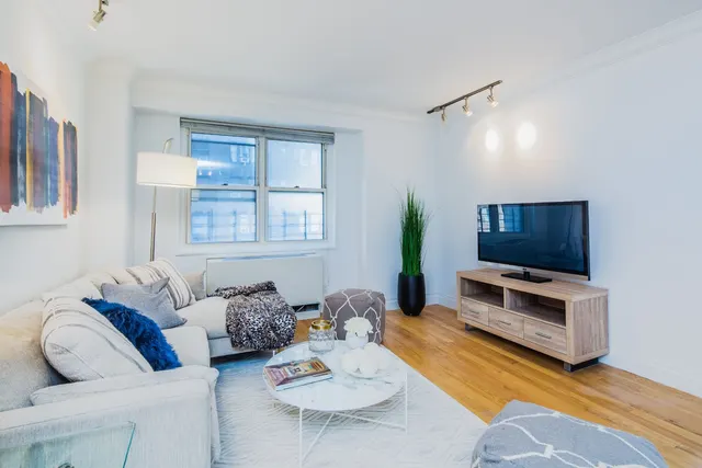 400 East 54th Street