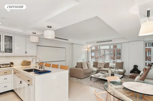 21 East 61st Street