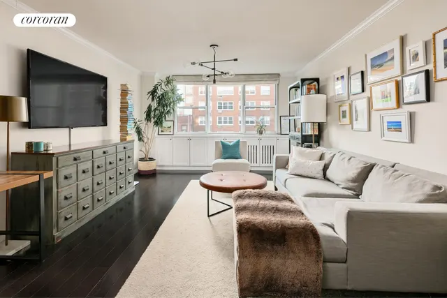 32 Gramercy Park South
