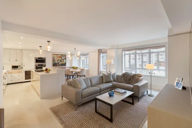 21 East 61st Street