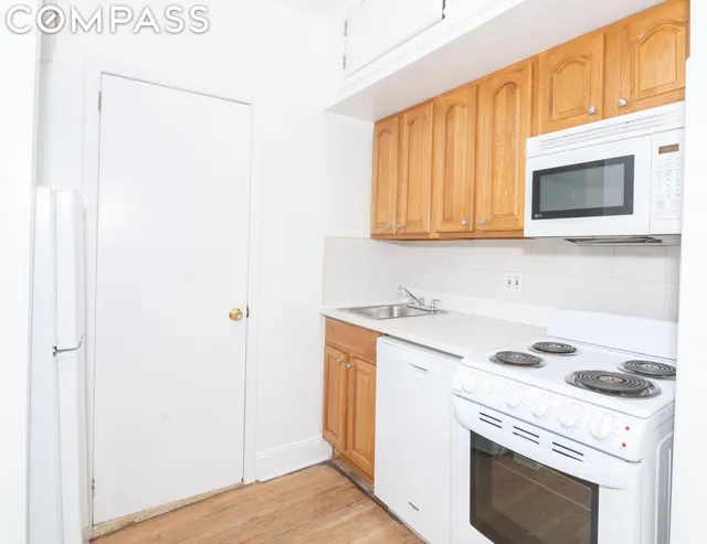 1059 Second Avenue