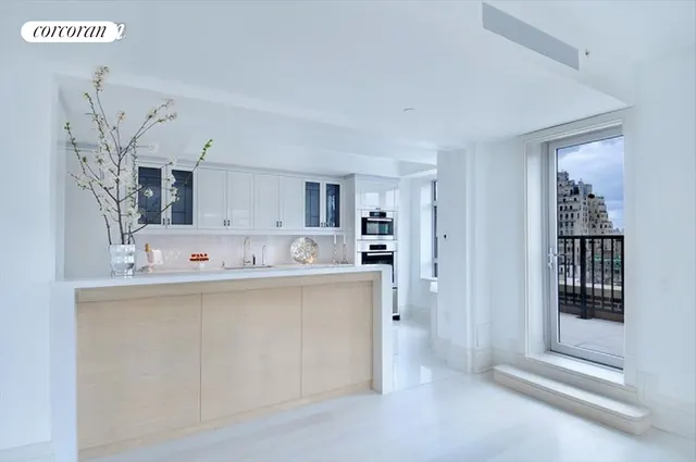 21 East 61st Street