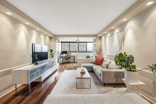 142 East 16th Street