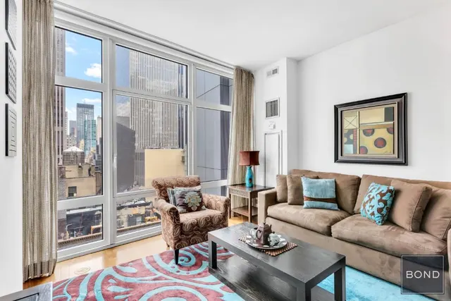 1600 Broadway