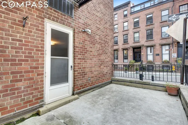 245 Henry Street