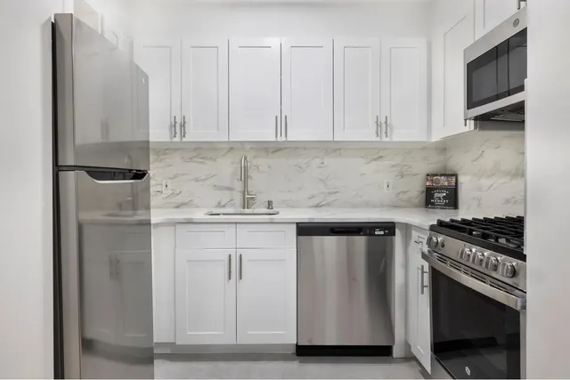 308 East 38th Street