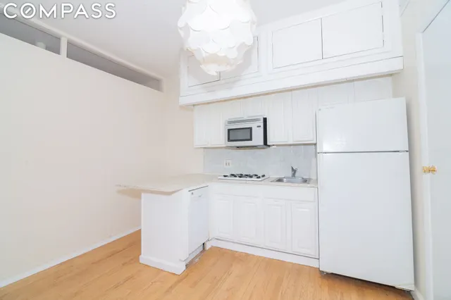 1059 Second Avenue