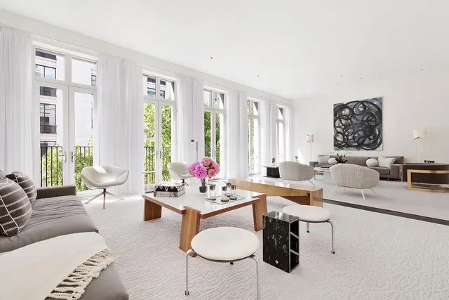 21 East 61st Street