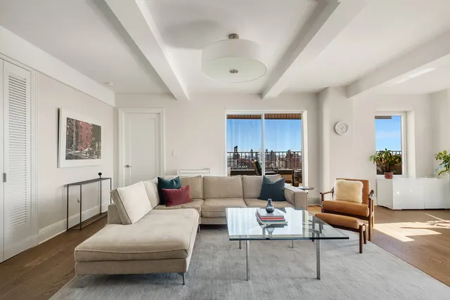 200 East 16th Street