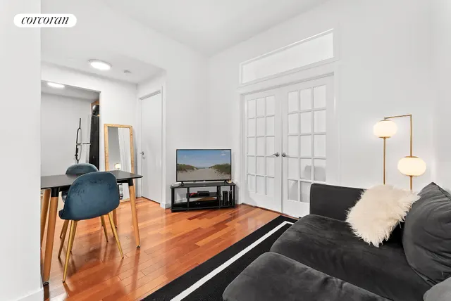 121 East 23rd Street