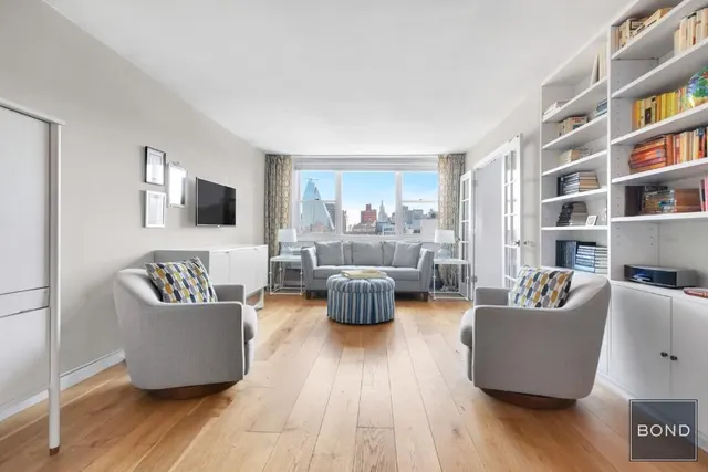 77 Seventh Avenue