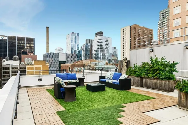 462 West 58th Street