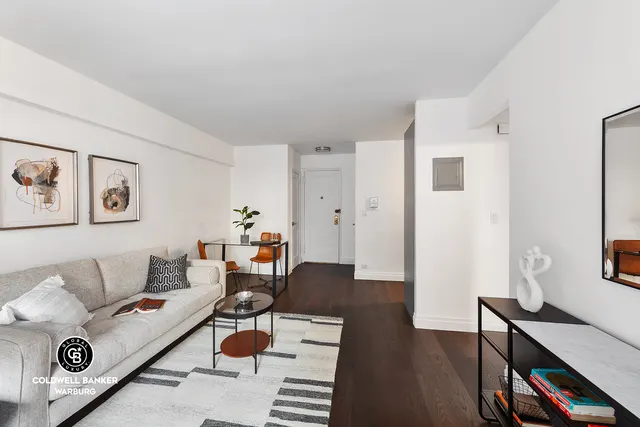 54 East 8 Street