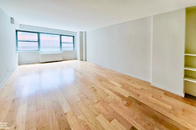 211 East 53rd Street