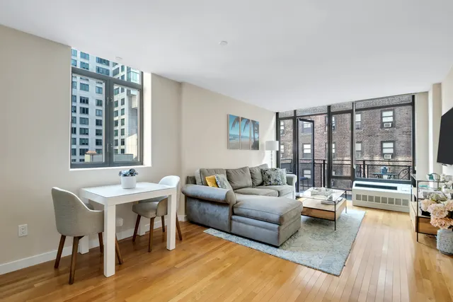 148 East 24th Street