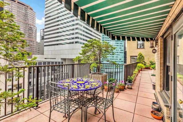 135 East 54th Street