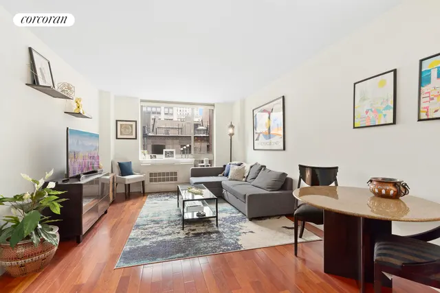 121 East 23rd Street