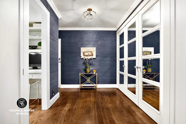165 East 72nd Street