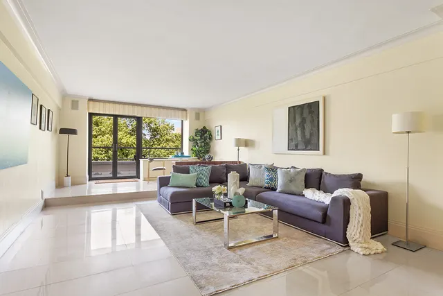 860 Fifth Avenue