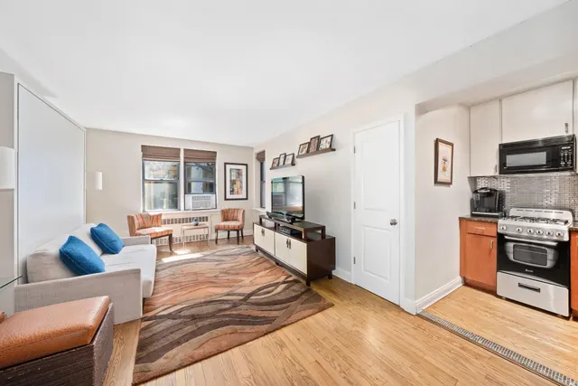 54 East 8 Street