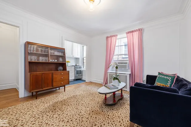59 Pineapple Street