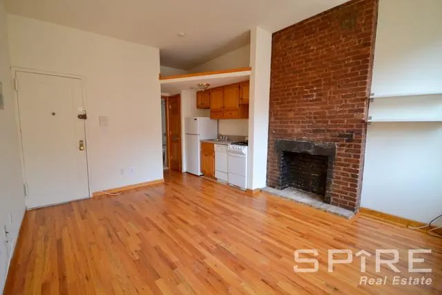 457 West 50th Street