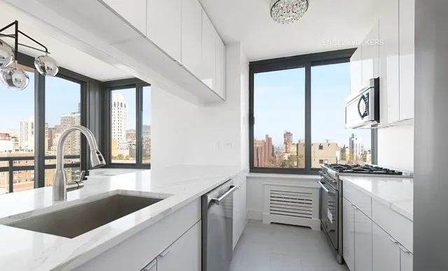 300 East 85th Street