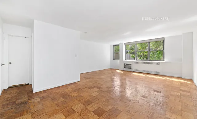 32 Gramercy Park South