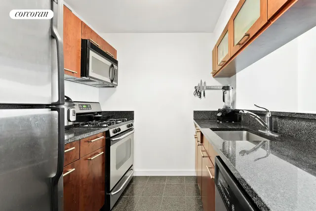 121 East 23rd Street